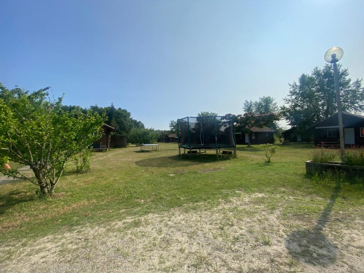 Camping Familial Les Chalets D'Uza المظهر الخارجي الصورة